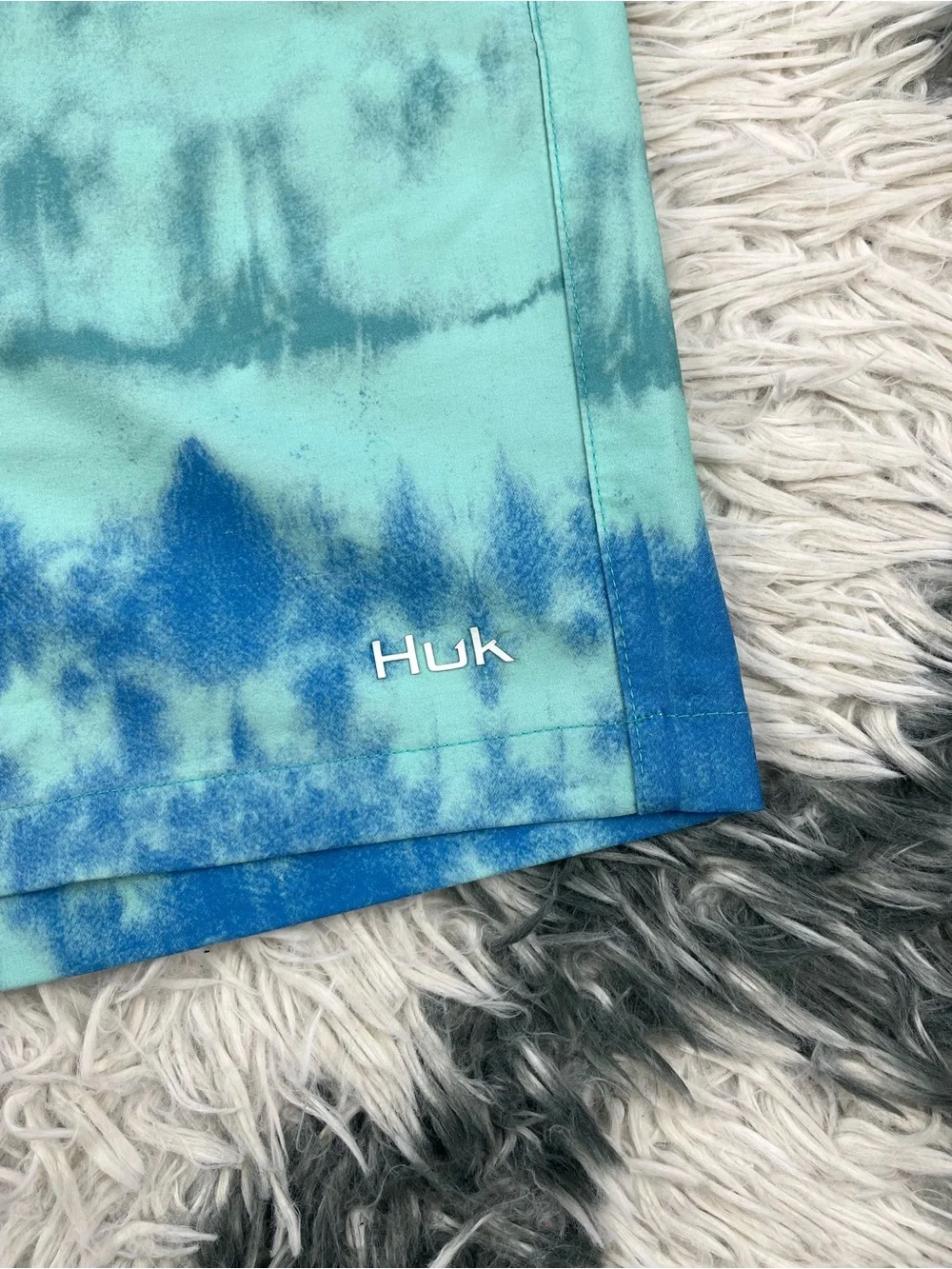 HUK Men’s Blue Swim Trunk Volley Performance Fishing Salt Dye Size Small